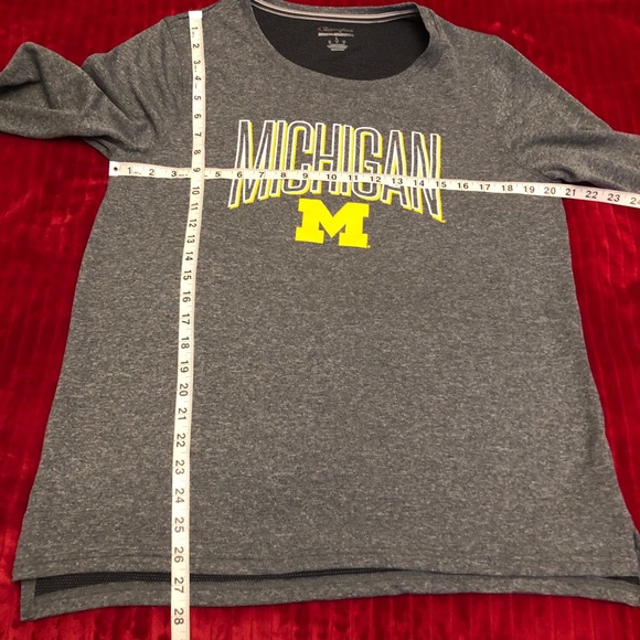 Ladies University of Michigan Shirt, Size Large - Picture 5 of 9